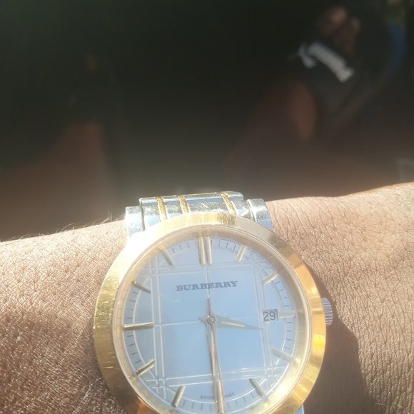 Burberry watch - Picture 1 of 1